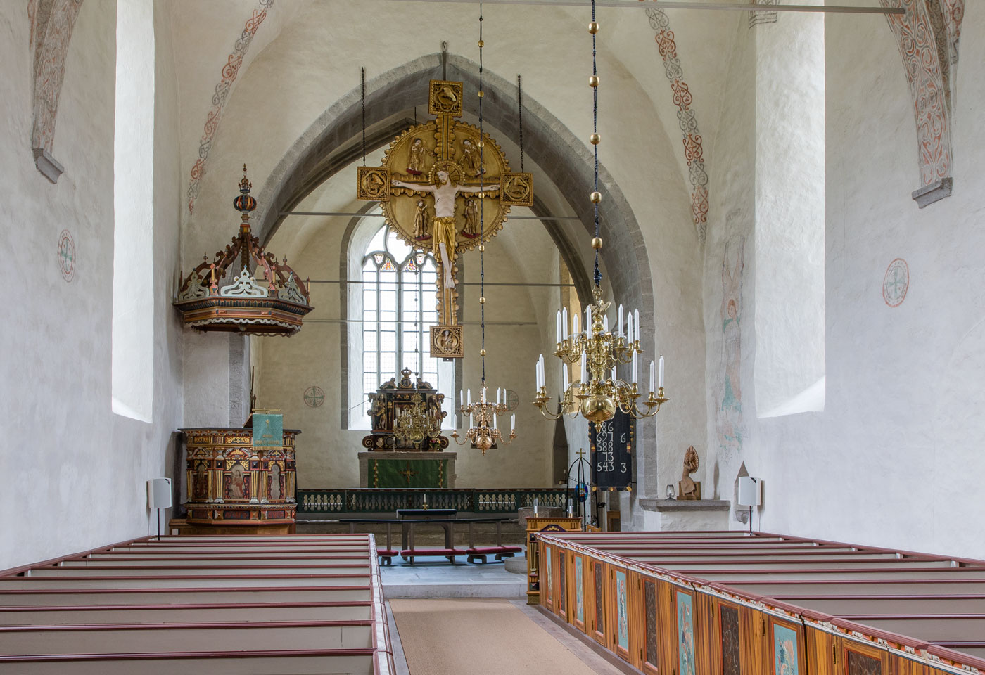 Interiör mot öster - Eskelhems kyrka