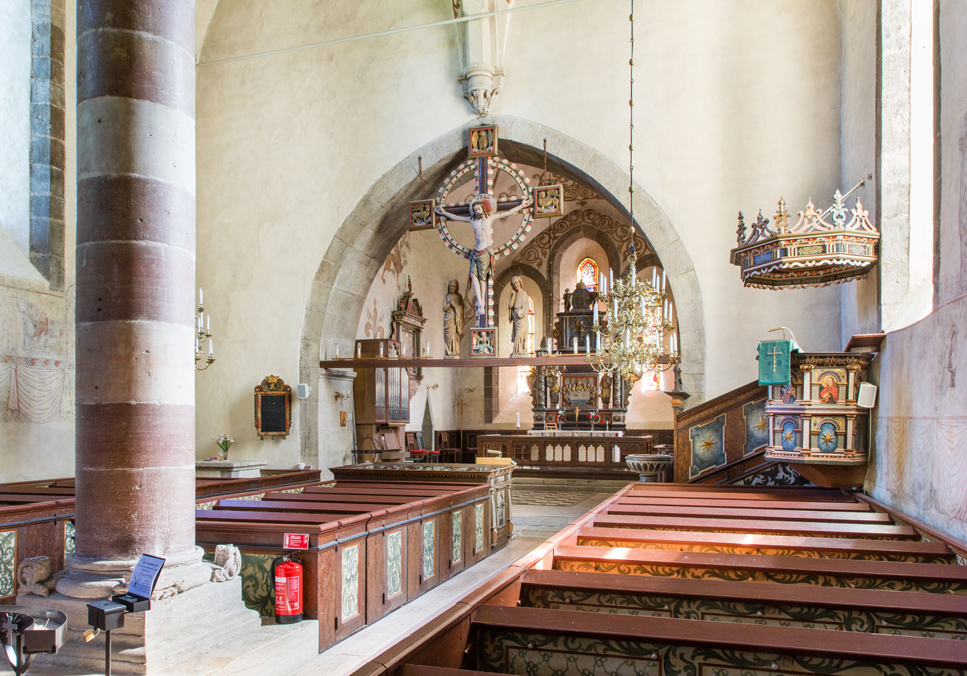 Interiör mot öster - Rone kyrka