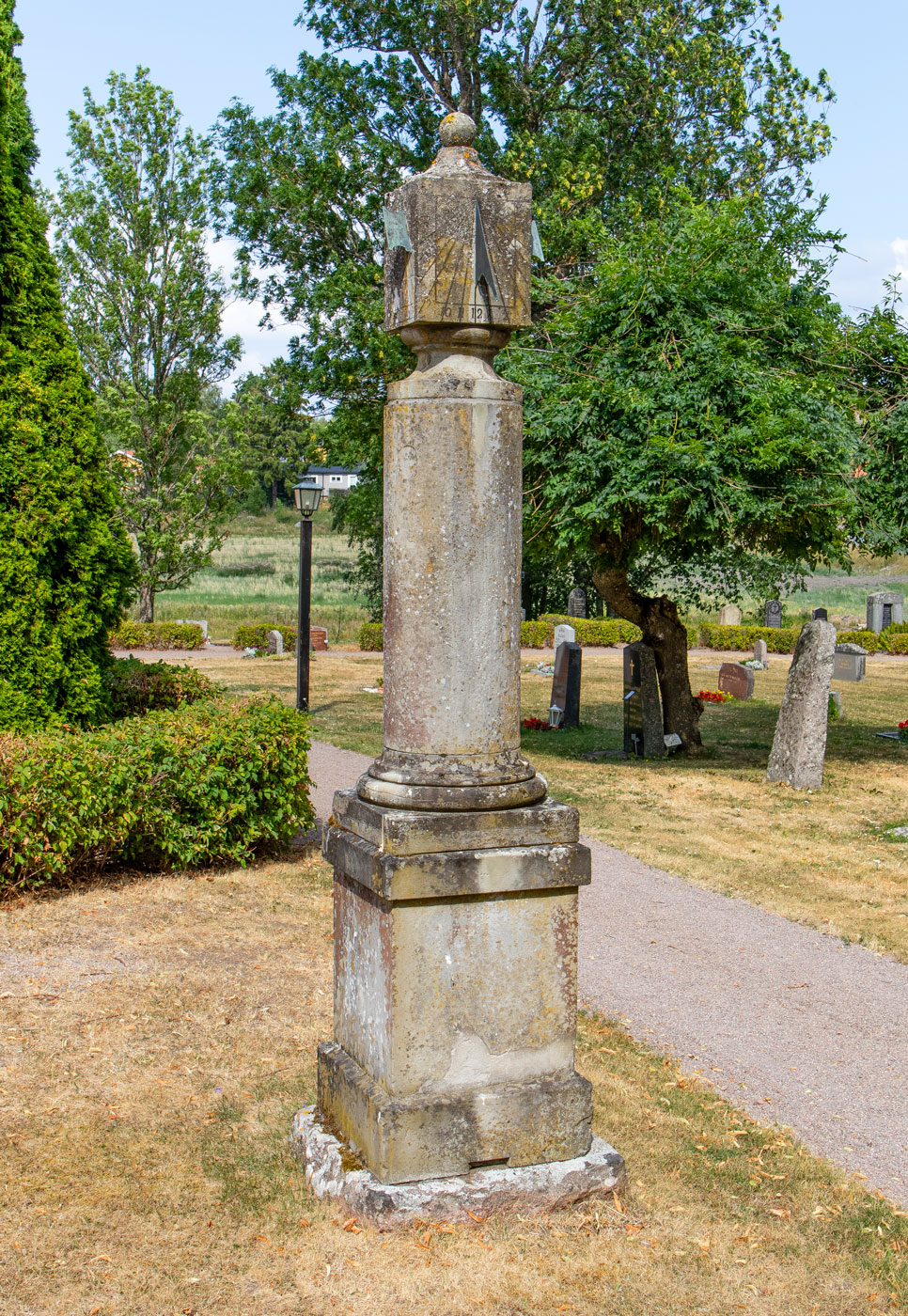 Solur - Almunge kyrka