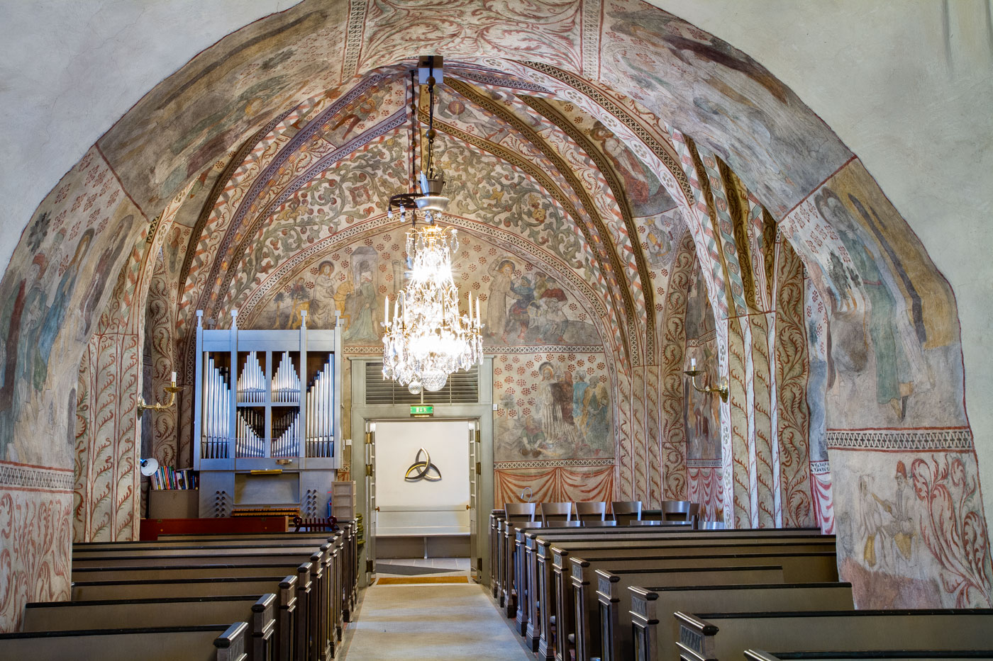 Interiör mot väster - Bromma kyrka