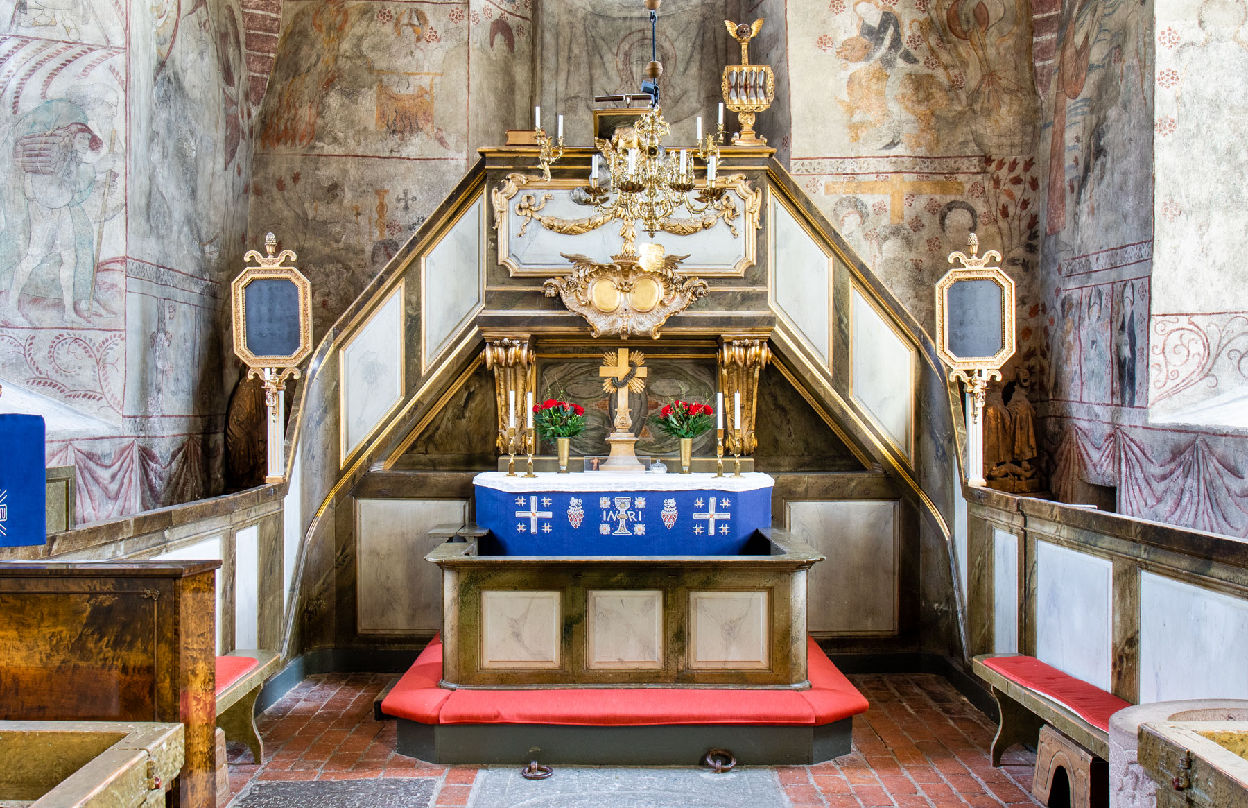 Altare och predikstol - Eds kyrka