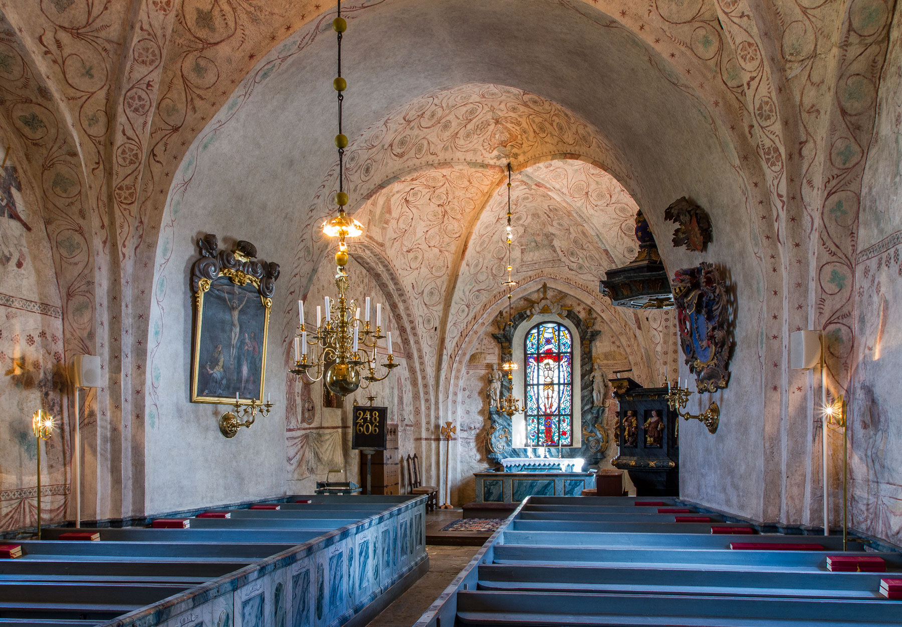 Interiör mot öster - Håbo-Tibble kyrka