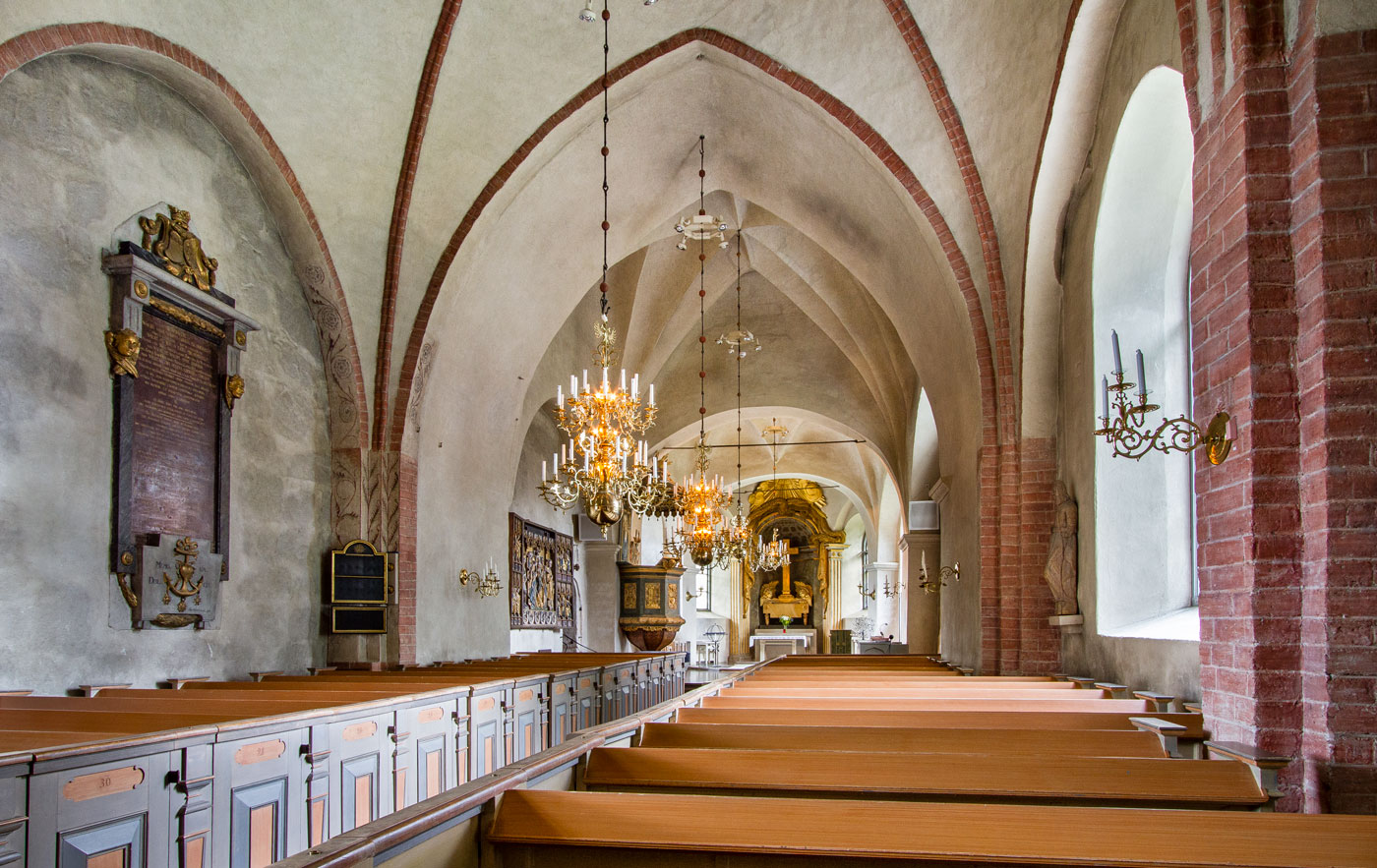 Interiör mot öster - Sollentuna kyrka