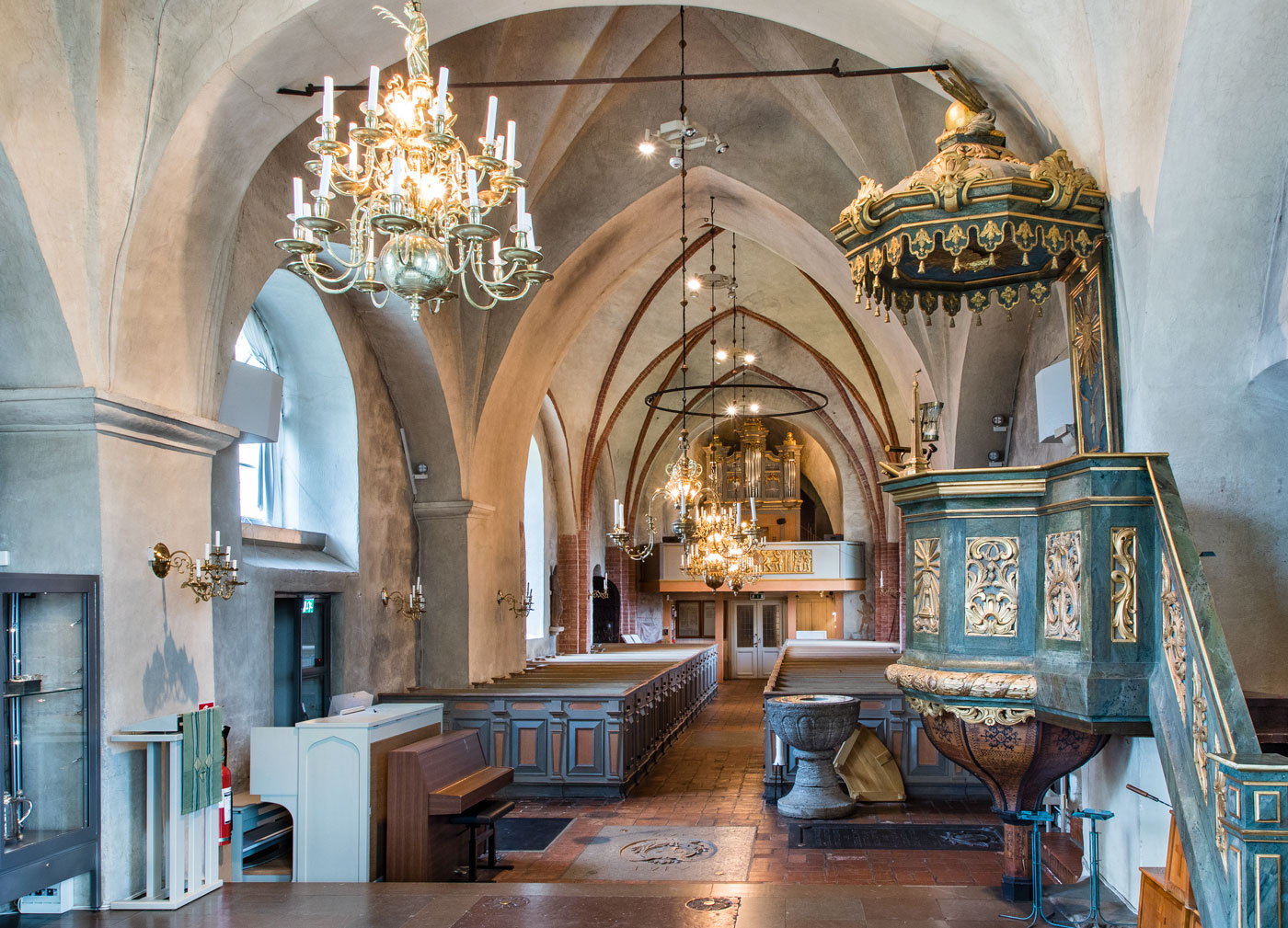 Interiör mot väster - Sollentuna kyrka