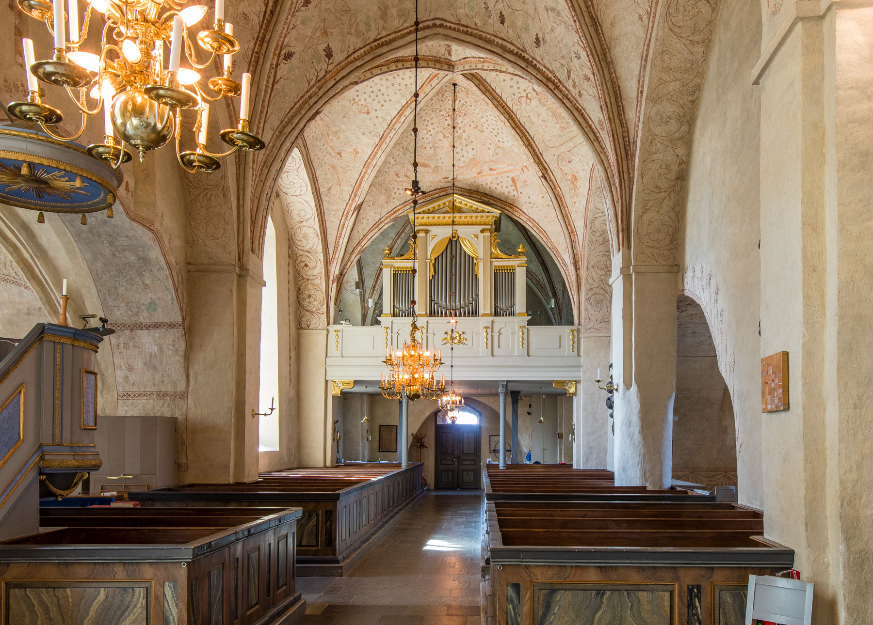 Interiör mot väster - Vaksala kyrka